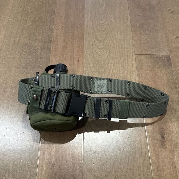 MILITARY WATER CANTEEN W/Cup AND COVER With Pistol Release Belt USA Army - Picture 2 of 5